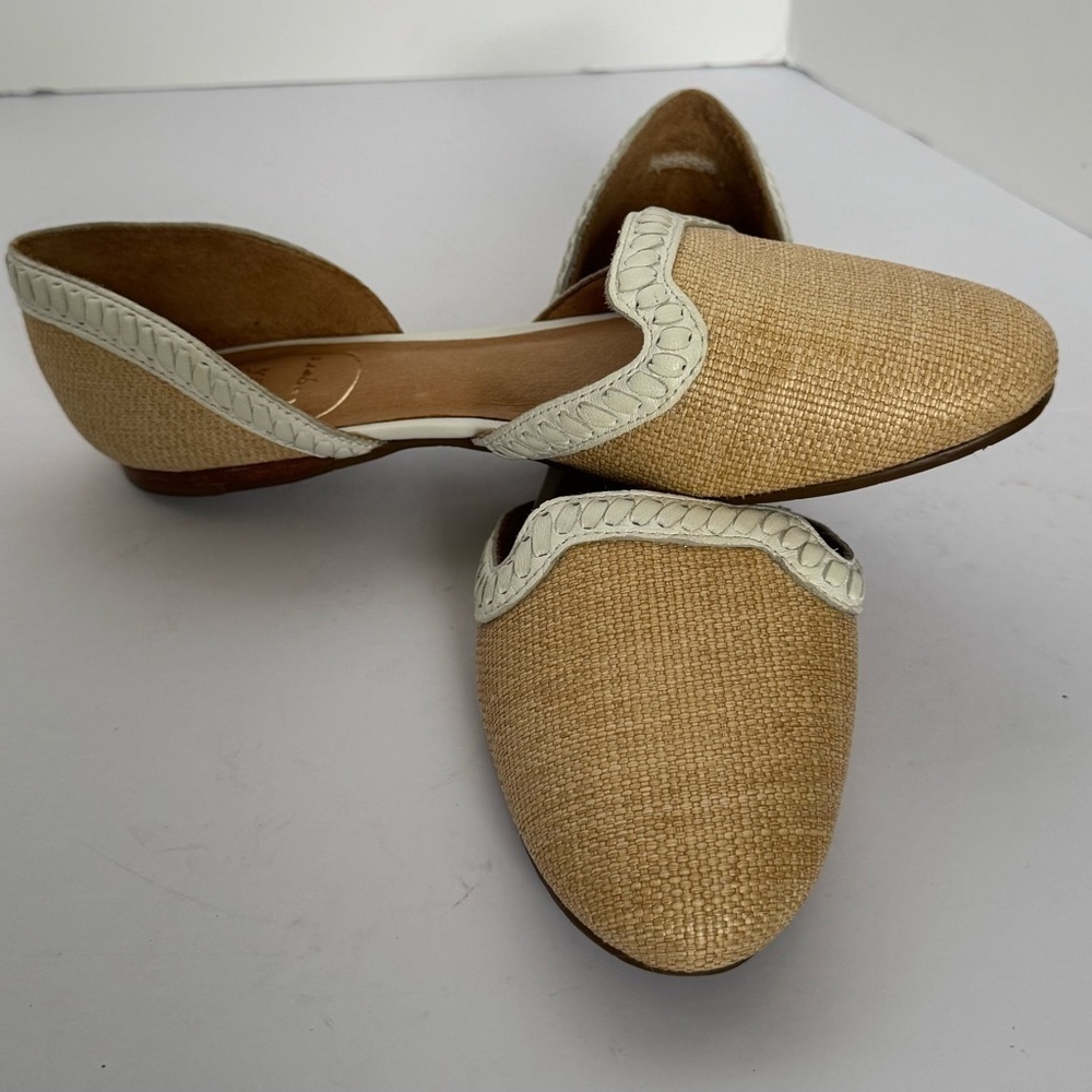 Jack Rogers tan flats in Luke new condition woman’s 6